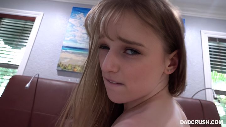 Секс Видео Кончает Внутрь Свае Приемный Дочка